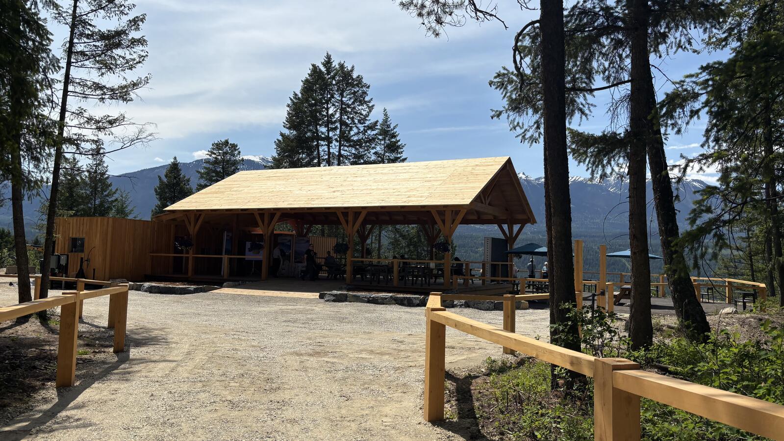 Golden Skybridge Pavilion