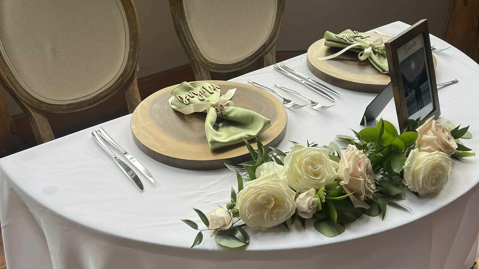 Mountain Meadows Sweetheart Table